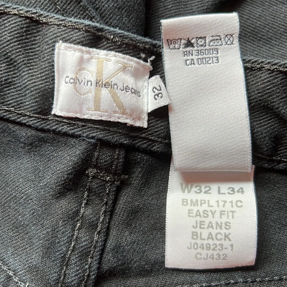 COPY - Calvin Klein Easy Fit black jeans sz W32 L34